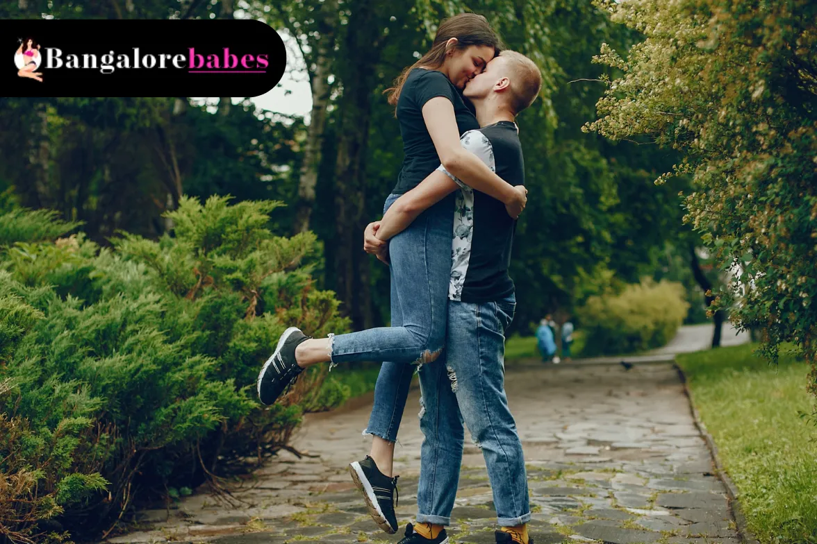 Garden Walk Marks a Soft Start to a Romantic Date